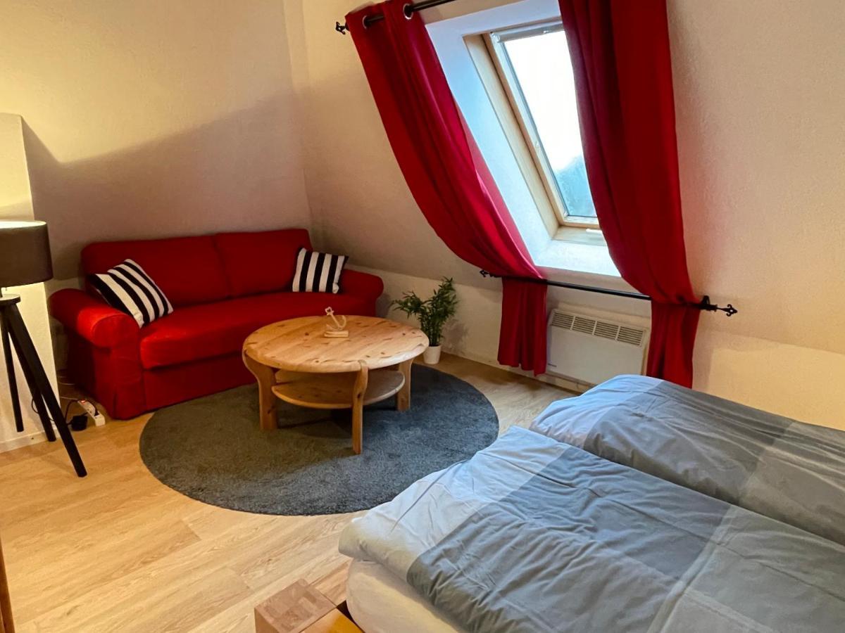Buxbuddies Nelsons Inn Фемарн Экстерьер фото